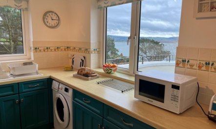 2 Bed in Aberdovey 6