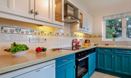 2 Bed in Aberdovey 5