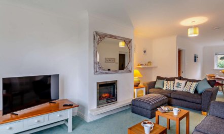 2 Bed in Aberdovey 9