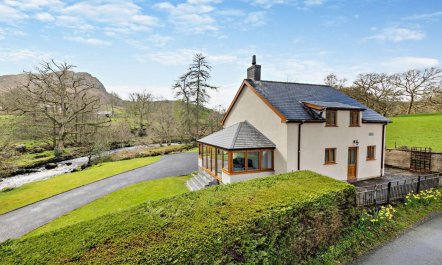 3 Bed in Bala 1