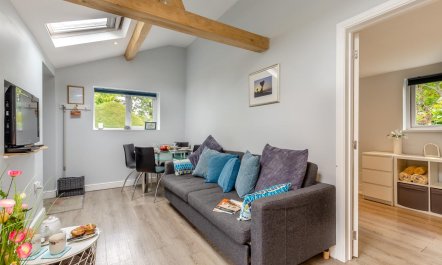 1 Bed in Bridport 8