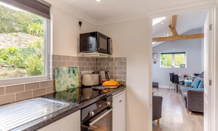 1 Bed in Bridport 6
