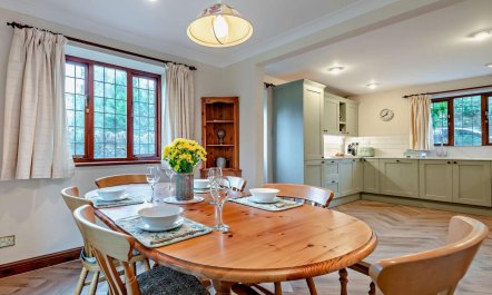 5 Bed in Cheltenham 9