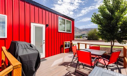 Apple Valley Retreat 0