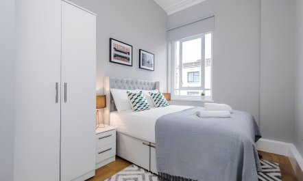 Castle Street Chic 3