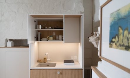 Studio Modern 4