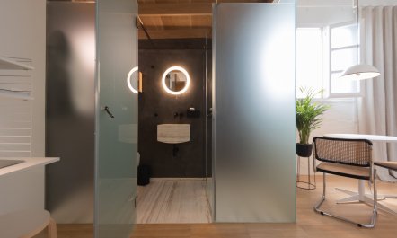 Studio Modern 6