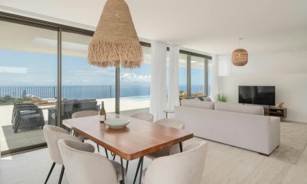 Tranquil Coast Villa 3