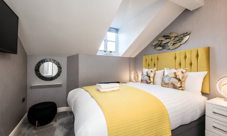 Liverpool Coach House 2