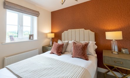 Ludlow Love 9
