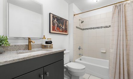 Charming Urban Oasis 8