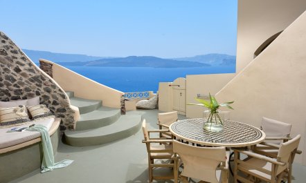 The Oia Oasis 2