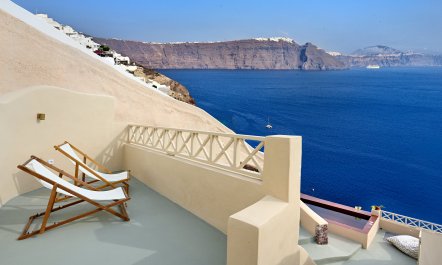 The Oia Oasis 0