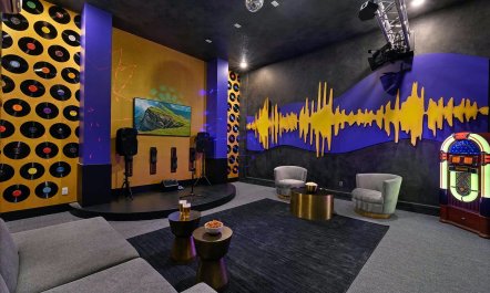 The Glimmering Sand 6