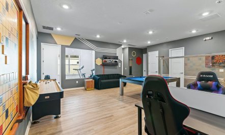 The Pinecone Breeze 6