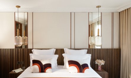 In Chic Paris 5