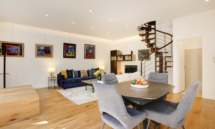 The Ritz 9