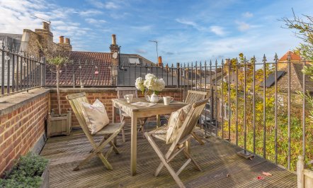 Live at the Apollo 1