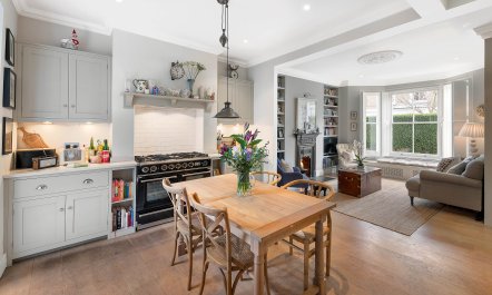 Live at the Apollo 4