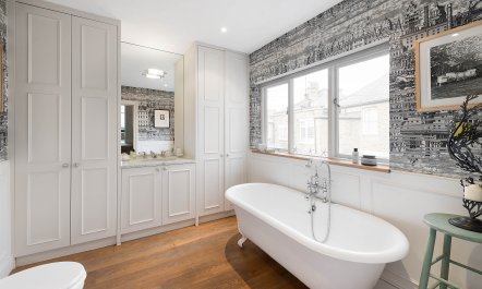 Live at the Apollo 9