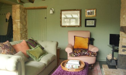Cottage Hideaway 5