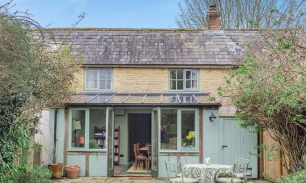 Cottage Hideaway 1