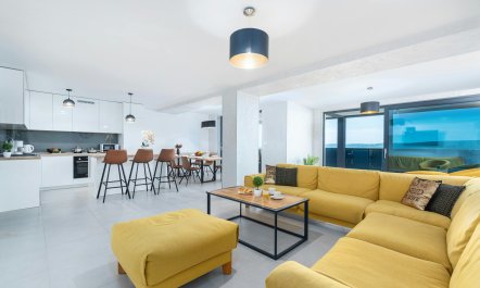 The Garden on the Coast 0