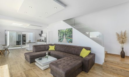 Cowshed Cottage 1