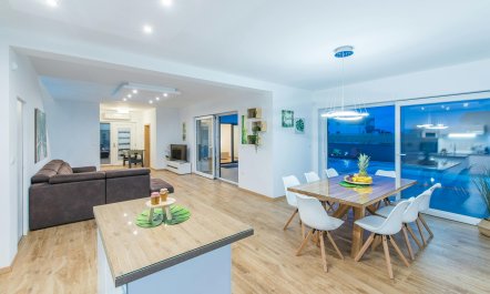 Cowshed Cottage 8