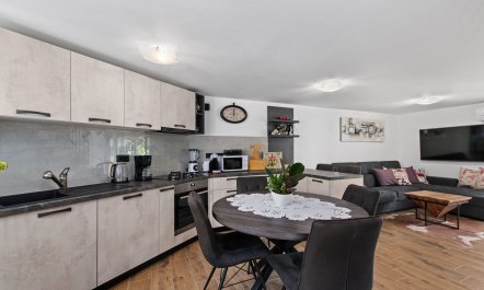 Seaside Beauty Spot 3