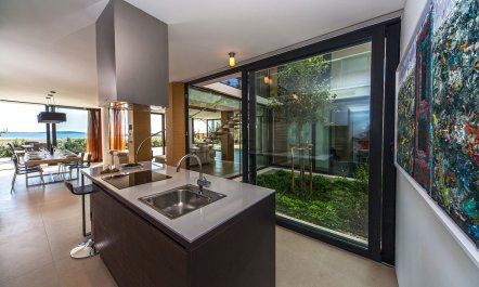 Coastal Oasis Residence 6