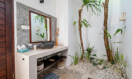 The Sea Reflection 0