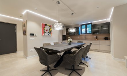 The Cloud at Your Feet 5