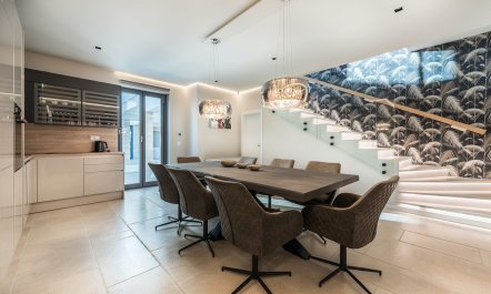 The Cloud at Your Feet 6