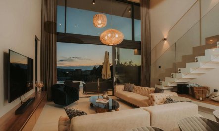 Sunbeams & Sea Views 1