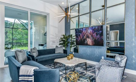 Wonderland Mansion 3