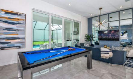 Wonderland Mansion 6