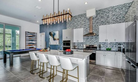 Shimmering Horizon 8