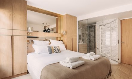 Ritz & Greige 9