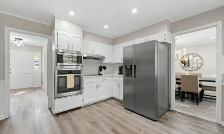 Charming Cobb Cottage 2