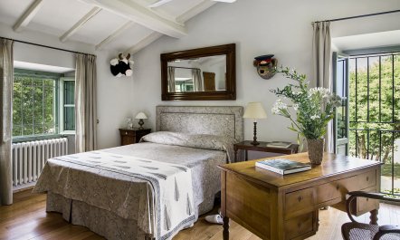 Canopy of Elegance 1