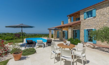 Water Waves & Waves of Water 1