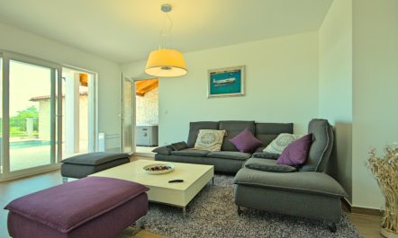 A Glance from the Peak 4