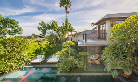 The Garden of the Moon 4