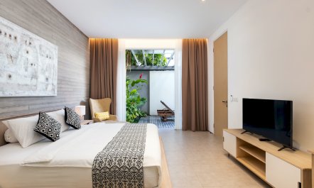 Warm Waters & Lavender Fields 6