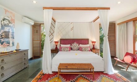 The Desert Feather 0