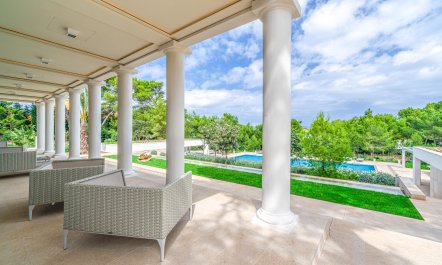 Mediterranean Luxury 5