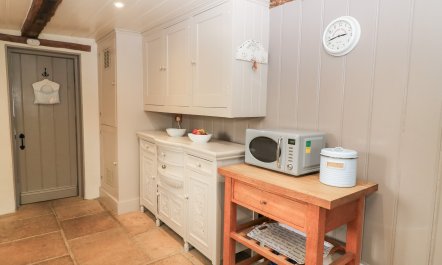 Cosy Cot 6