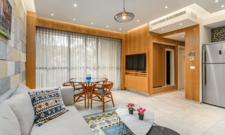 Golden Glow Retreat 1