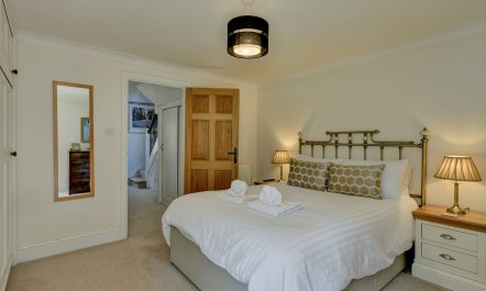 Two Grooms Cottage, Dunster 2